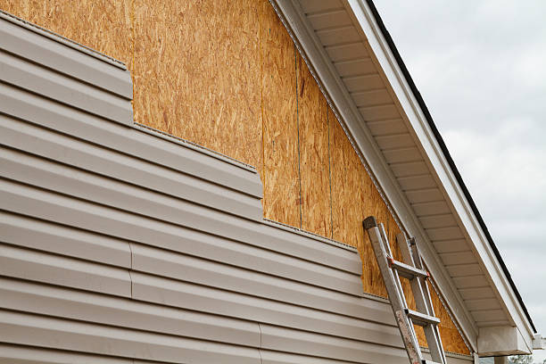 Professional Fiber Cement Siding technician working in New Providence, PA